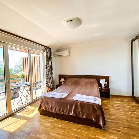 Shpinat Hotell Odessa Exteriör bild