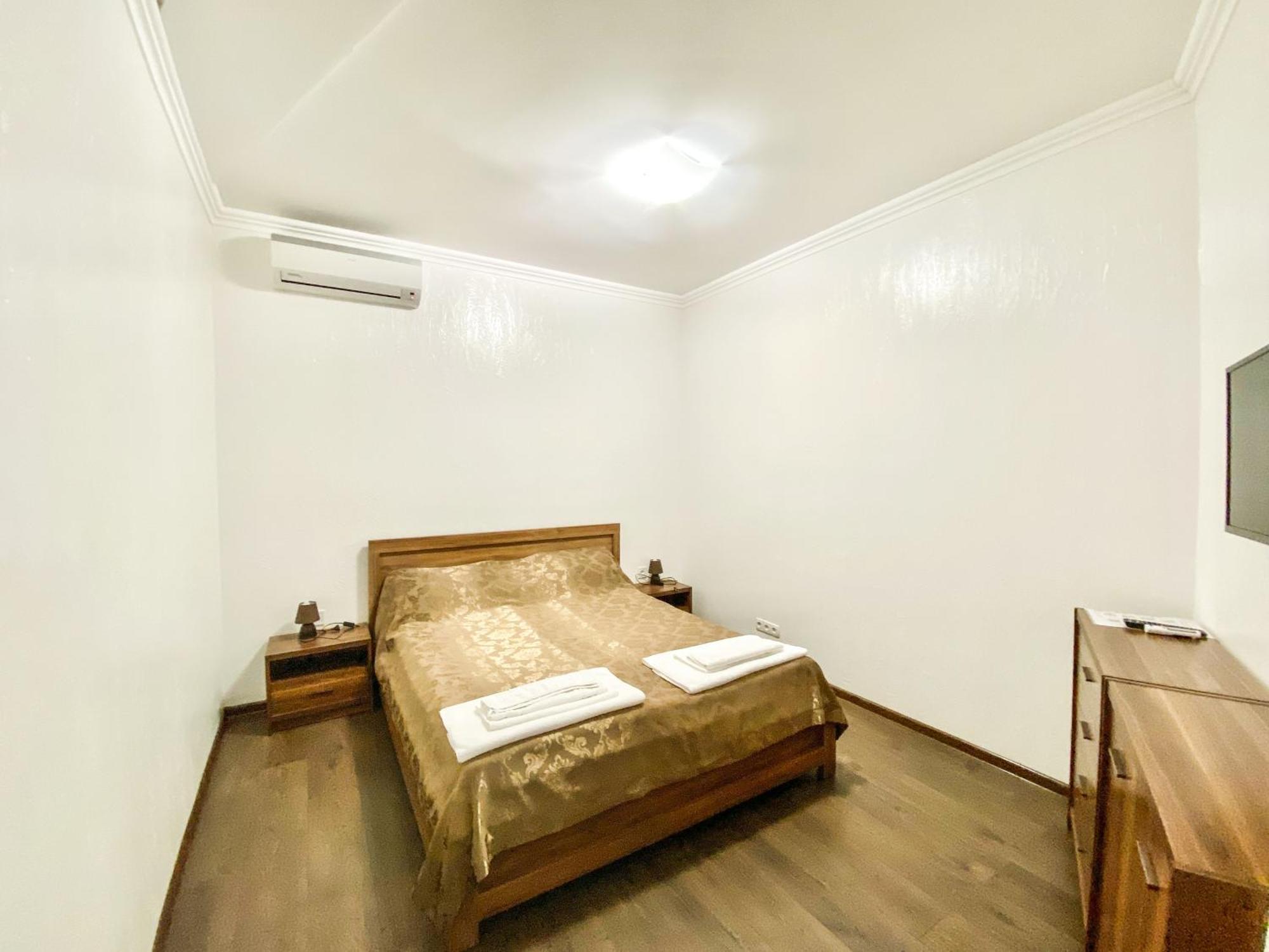Shpinat Hotell Odessa Exteriör bild