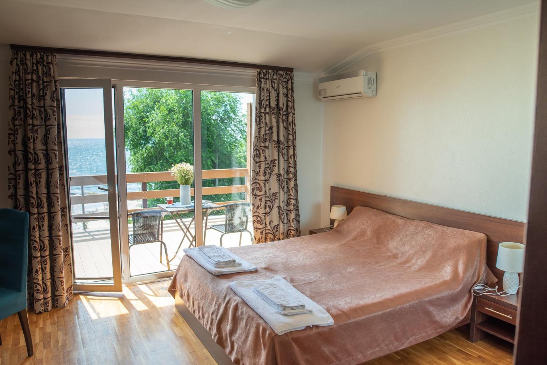 Shpinat Hotell Odessa Exteriör bild