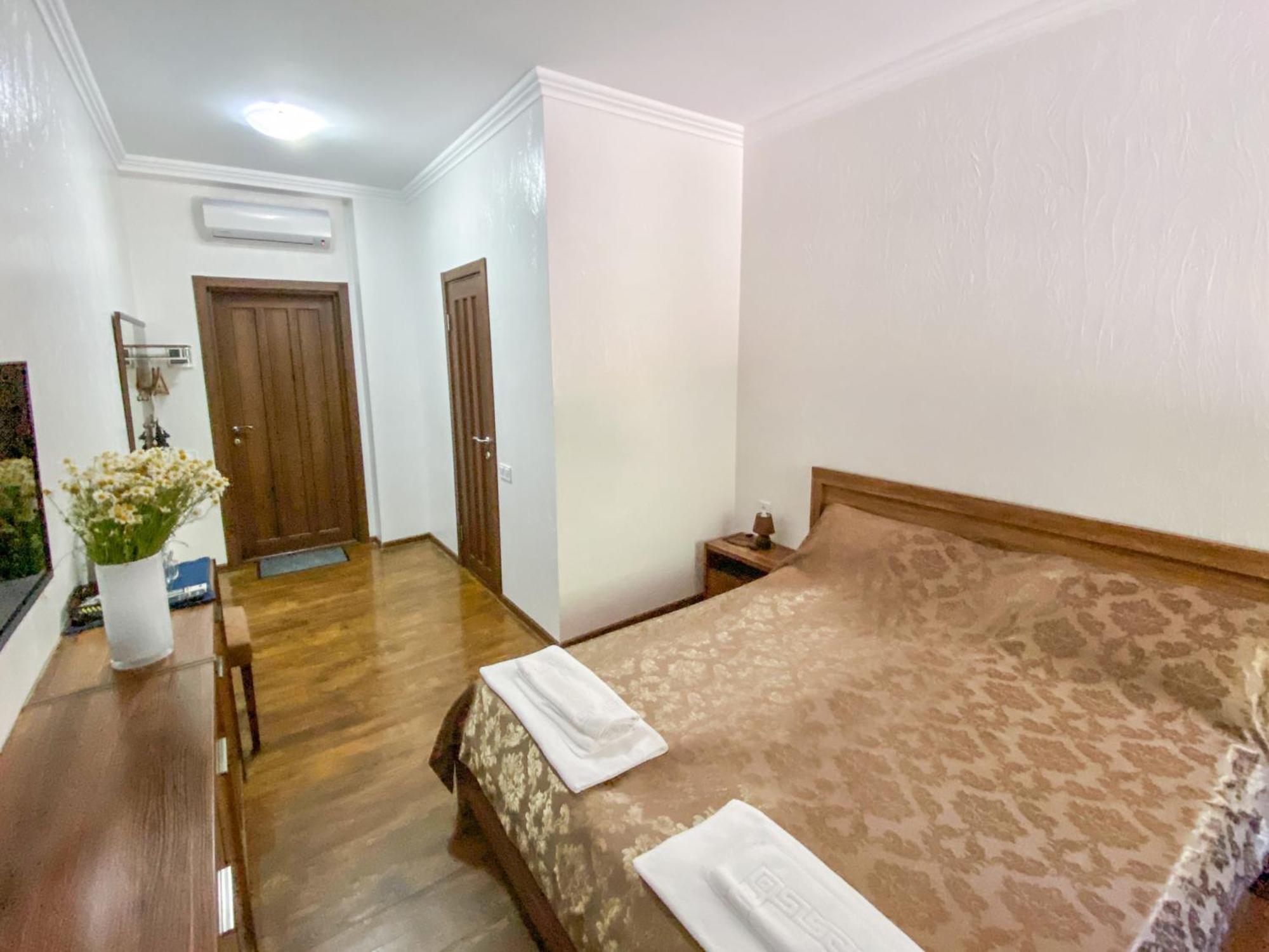 Shpinat Hotell Odessa Exteriör bild